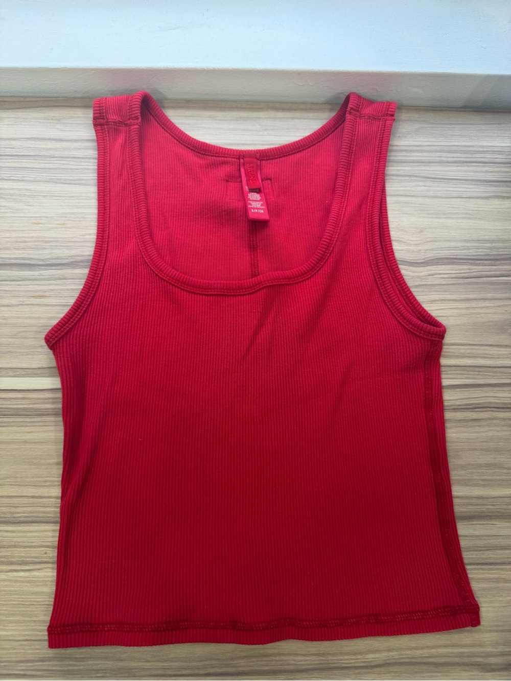 SKIMS Red Ribbed Tank & Boxer Short Set - Picture 5 of 6